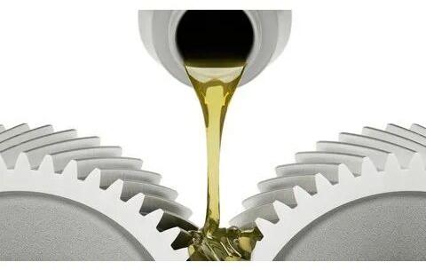 Liquid Automobile Gear Oil