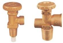 VANAZ 200 Bar Brass Gas Cylinder Valves, Feature : Easy To Fit, Good Quality