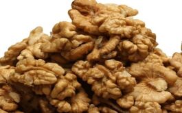 Kashmiri Walnuts, Packaging Type : Vacuum-sealed Pack