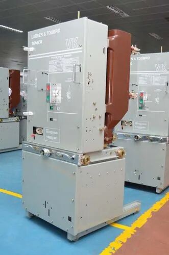 Vacuum Circuit Breaker, Rated Voltage : 11 KV