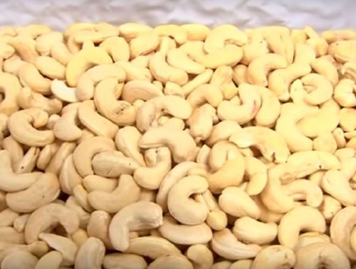 Raw Cashew Nuts Foreign matter : 1% max