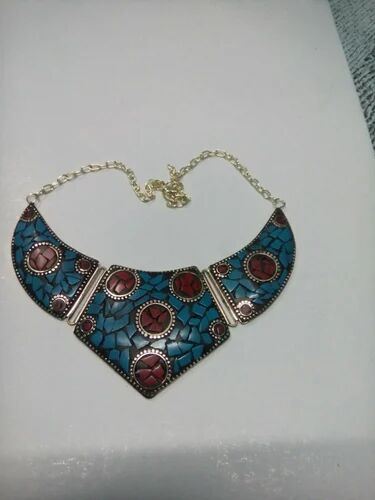 Brass Choker Necklace, Features : Attractive Design, Appealing Color, Comfortable Size, Affordable Cost .