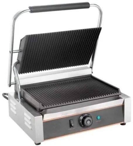 Black Stainless Steel Electric Sandwich Griller, For Restaurant, Voltage : 240V