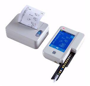 Accurex Urine Analyser, Dimension : 120(L)*83(W)*31(H) Analyzer