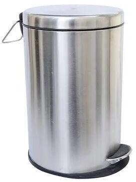 Silver Round SS Paddle Dustbin, Capacity : 3 Ltr
