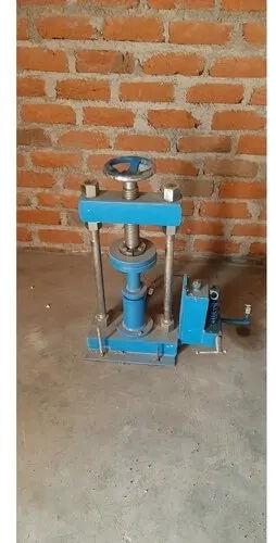 Cube Testing Machine, Capacity : 1000 Kn