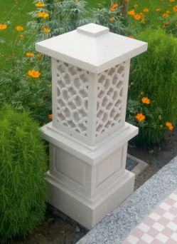 Creamy Kanda Sandstone Lamp, For Outdoor, Shape : Square