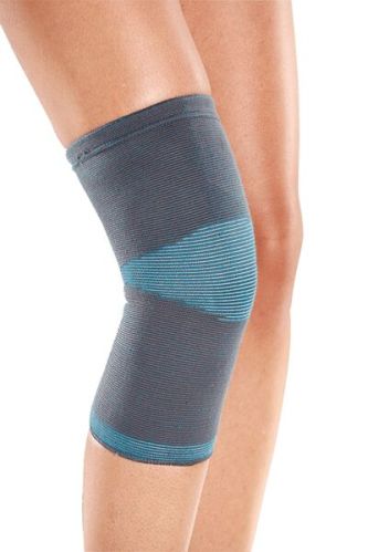 Knee Cap Comfeel, Feature : Soft Patella, Fine Grip At The Edges, Four Way Stretch, Uniform Compression