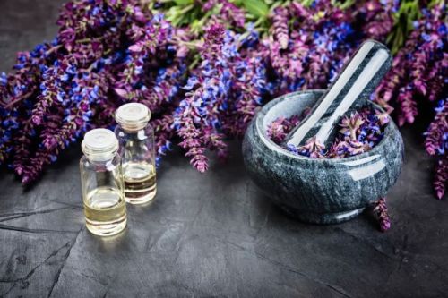 Liquid Clary Sage Oil, For Medicines, Cosmetics, Packaging Type : Glass Bottle