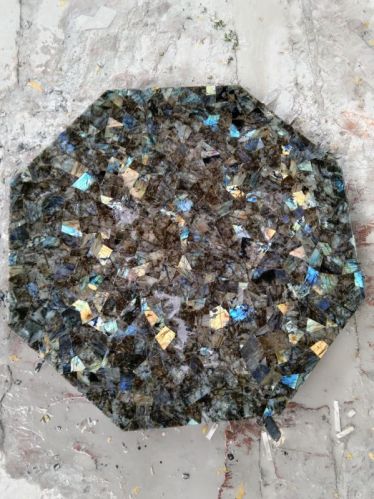 Round Labradorite Stone Table Top, Feature : Stylish, Quality Tested, High Strength, Attractive Designs