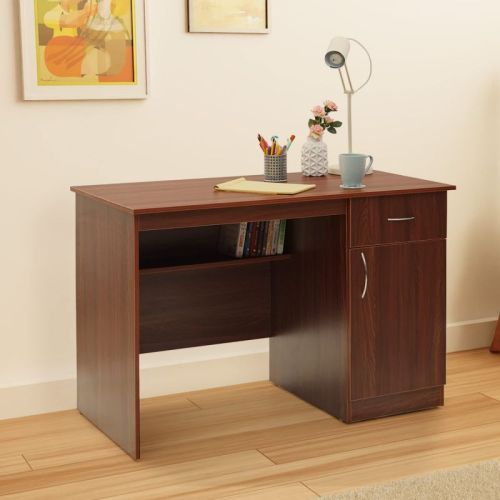 Polished Wooden Office Tables, Size : Standard