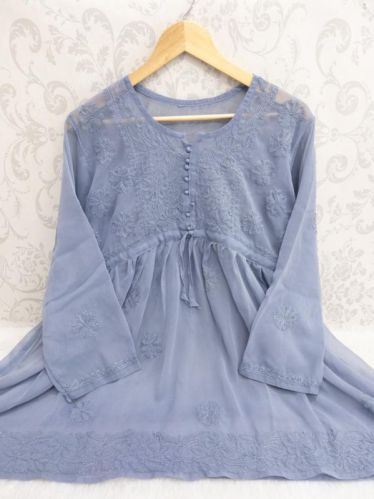 Embroidered Ladies Short Chikan Gown, Technics : Machine Made