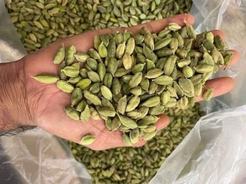 Raw 100% Pure Green Cardamom, For Cooking, Spices, Food Medicine, Packaging Size : 1kg/ 5kg/10kg/20kg