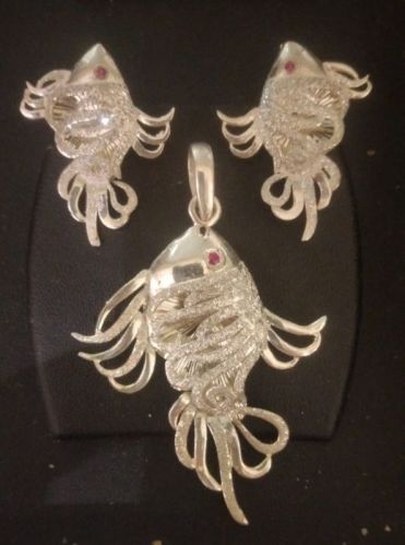 92.5 Silver Fish Pendant Set, Occasion : Party Wear