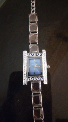 92.5 Silver Wrist Watch, Speciality : Seamless Design, Fine Finish, Elegant Attraction