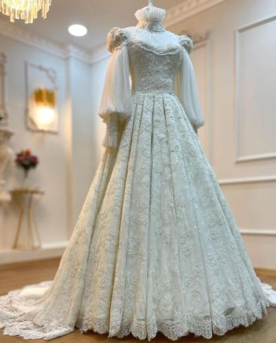 Georgette Embroidered Bridal Gown, Technics : Machine Made
