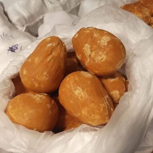 Golden Sugarcane Organic Jaggery Balls, For Tea, Sweets, Medicines, Packaging Type : Bag