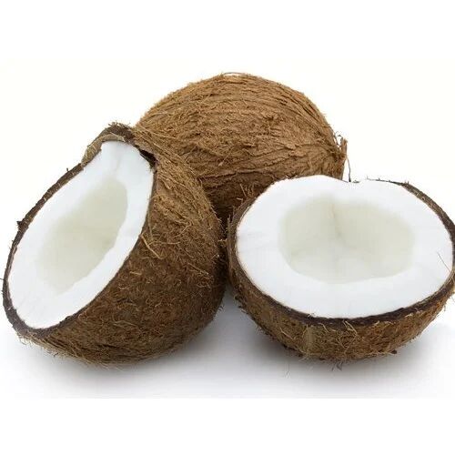 Common 2 Kgs Average Tender Coconut, For Drinking, Packaging Type : Gunny Bags, Open Container