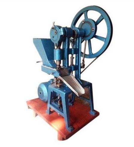 Semi Automatic Electric Naphthalene Balls Making Machine, Production Capacity : 10-12 Kg/Hour