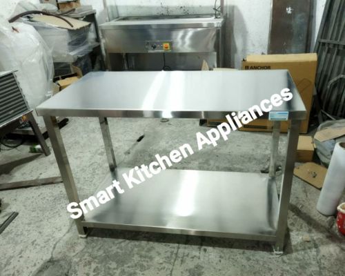 SS Kitchen Table For Hotel, Restaurant