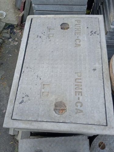 Grey Rectangular RCC Manhole Cover With Frame, For Industrial, Feature : Highly Durable