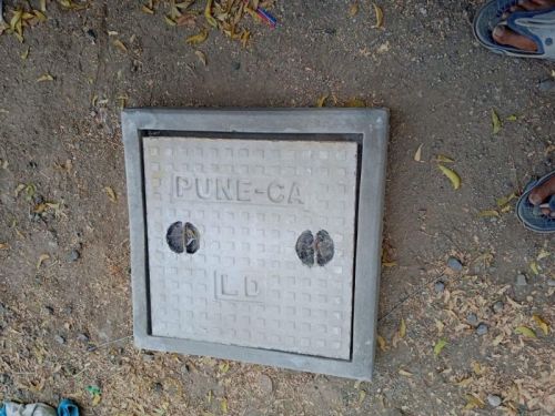 Grey Square RCC Manhole Cover With Frame, Size : 30x30Inch