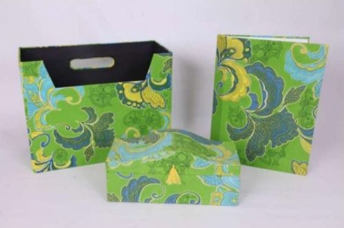 Multicolor Printed Paper File Folder, For Keeping Documents, Feature : Fine Finish, Light Weight