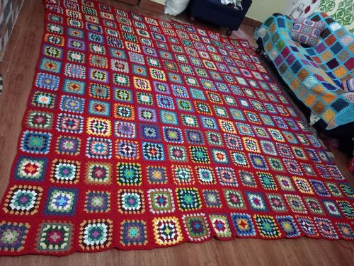 Ends Finished Crochet Blanket, For Double Bed, Certification : Government Certified