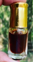 Organic 1st Grade Oud Oil, Packaging Type : Fancy Bottle