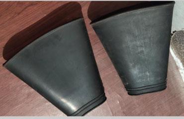Rubber Sand Blasting Gauntlet, For Industrial, Feature : Excellent Finish, High Durability