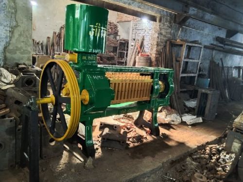 Cast Iron Electric Oil Expeller, Certification : ISO 9001:2008 Certified