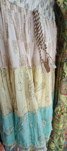 Lurex Long Skirts, For Easy Wash, Dry Cleaning, Anti-Wrinkle, Shrink-Resistant, Length : 2-3 Meter