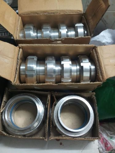 Polished Stainless Steel Pipe Fittings, Certification : ISI Certified