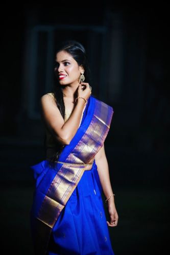 Kanjivaram Silk Saree, Color : Red