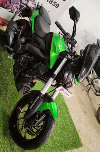 Bajaj Dominor, Color : Green