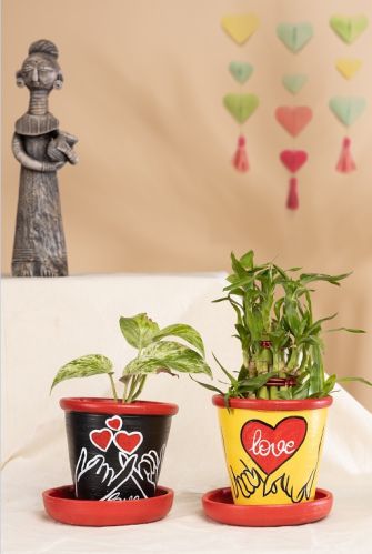 Terra Cotta Polished Graceful Handcrafted Valentine Gifts, For Planting, Outdoor Use, Indoor Use, Decoration