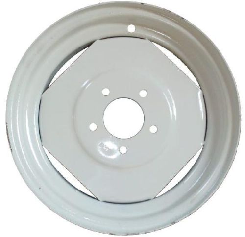 New Holland Tractor Front Wheel Rim, Specialities : Fine Finishing