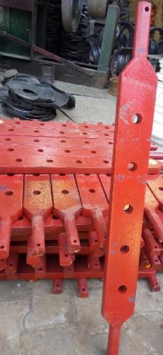 Polished Iron Tractor Draw Bar, Feature : Corrosion Resistant, Light Weight, Rust Proof