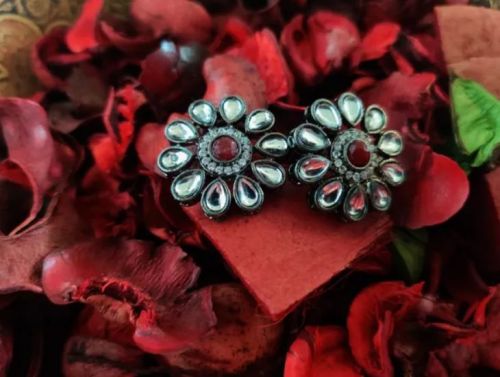 Polished Silver Polki Stud Earrings, Gender : Female