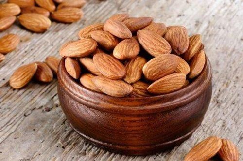 Natural Almond Nuts, Brand Name : Harvest Hill, Moisture : Max 6 %