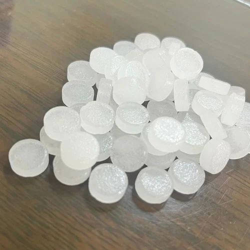 Round Camphor Tablets, For Worship, Packaging Type : Plastic Packet