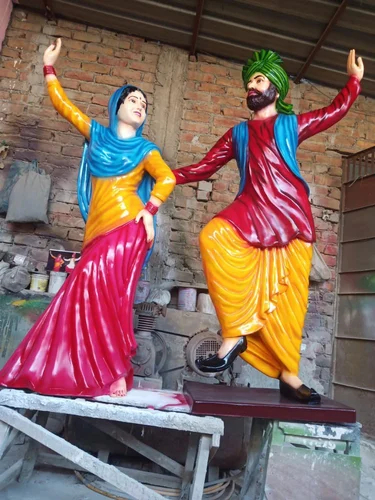 Fiber Punjabi Bhangra Statue, For Decoration, Purity : 100%