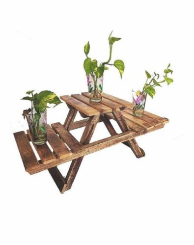 Dotted Polished Wooden Planter, Capacity : 20-30 Ltr