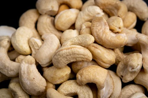 Long Cashew Nuts, Shelf Life : 12 Months