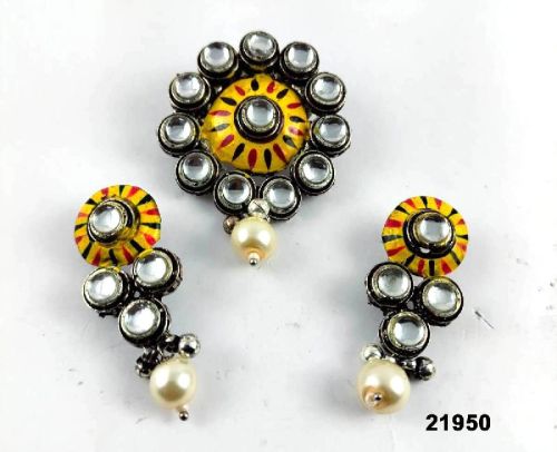 Premium Oxidised Kundan Yellow Pendant Set, Occasion : Part Wear