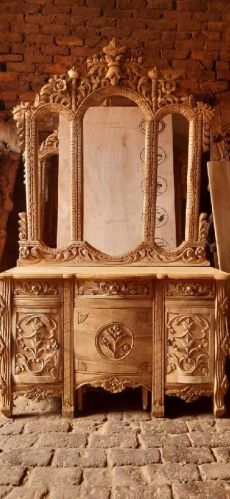 Coated 25-40 Kg Carved Wooden Console Table, For Restaurant, Office, Hotel, Home, Table Length : 36