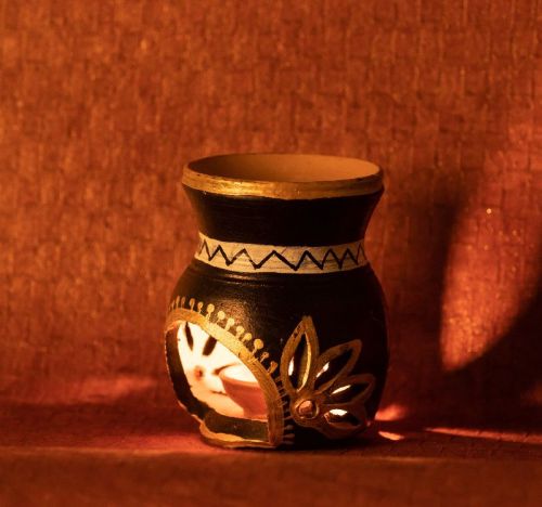 Polished Terracotta Diffuser, For Decoration, Specialities : Hard Structure, Easy To Placed, Attractive Pattern