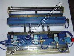 Four Pulling Cylinder Pneumatic Feeder, For Industrial, Color : Blue