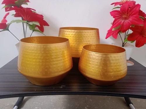 Metal Matki Planter
