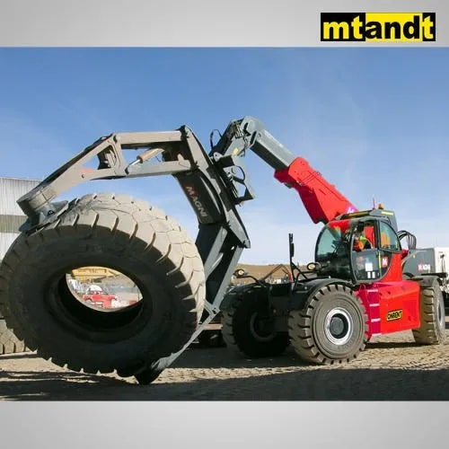 Diesel Tyre Telehandler Machine, Capacity : 2500 Kg